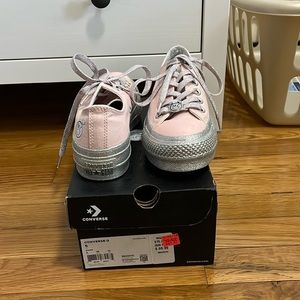 Miley Cyrus platform converse